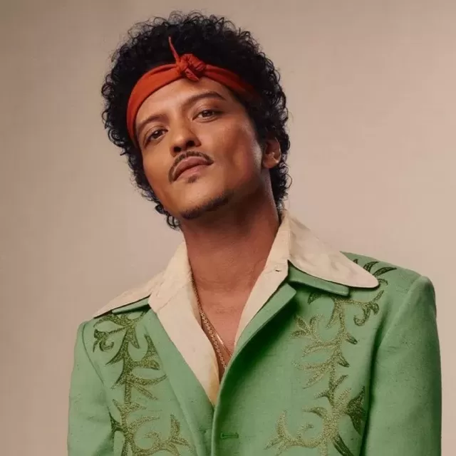 Bruno Mars Hits #1 with