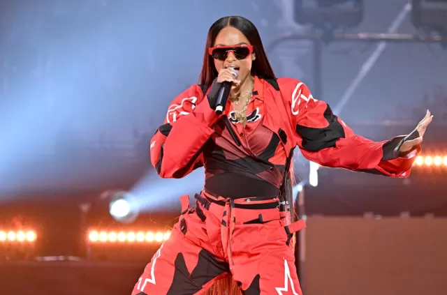 Ciara Commemorates 20th Anniversary of